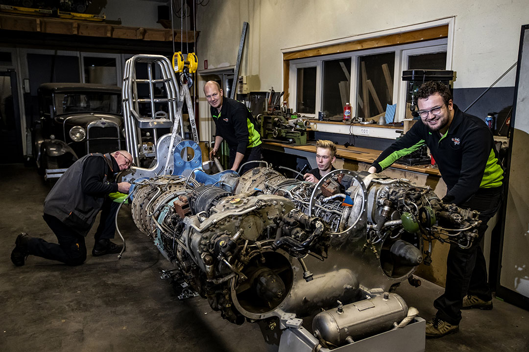 Het team werkt vol gas aan de nieuwe Light Modified. V.l.n.r.: Jan Bikker, Herbert Gerritsen Mulkes, Jelmer Baan en Brent Dekker.