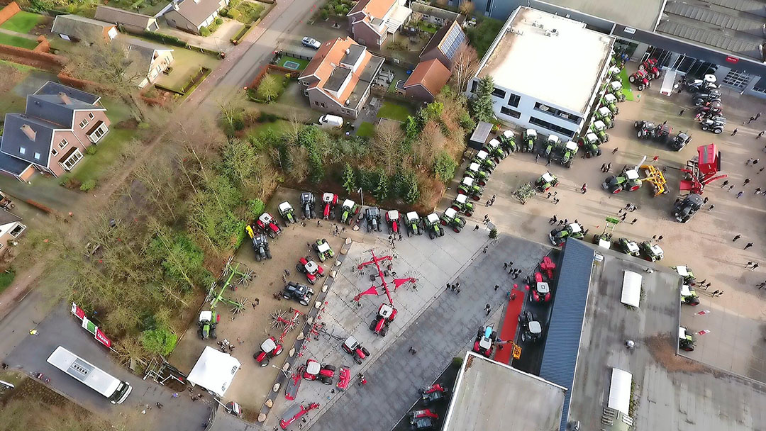 Fendt-groen en MF-rood in het Noord-Italiaanse Verona bij Agri Verde, de nieuwe partner van Mechan Groep in Achterberg..