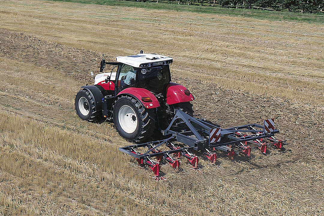 Onderzoekers van de hogeschool in Keulen testen de Grinder in het veld.