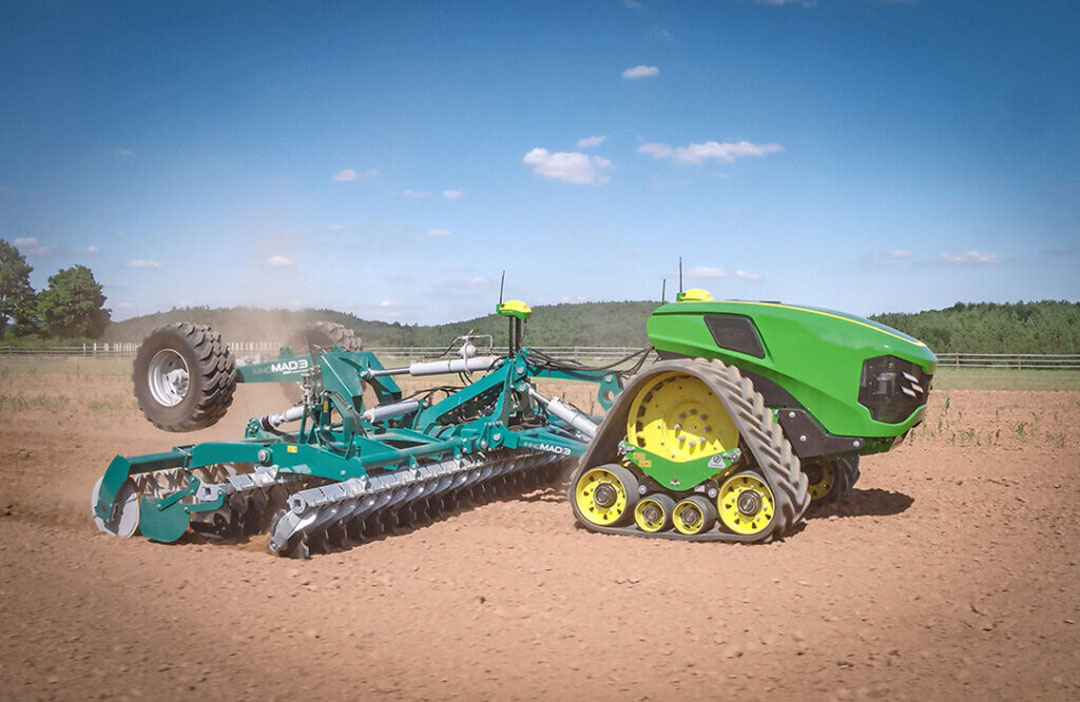 Prototype van een autonome elektrische trekker van John Deere. De fabrikant is van plan om de elektrische autonome trekker in 2026 in Australië op de markt te brengen. - Foto: John Deere