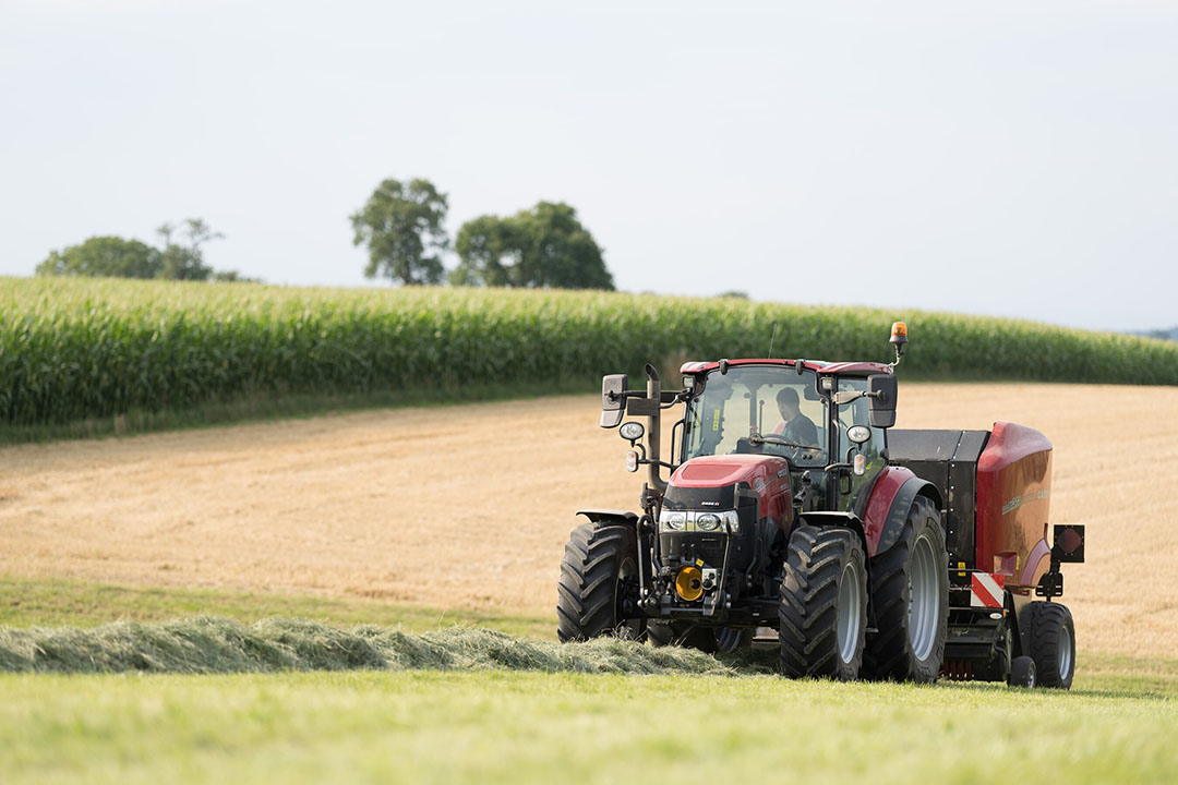 Machinefabrikant Case IH levert zijn Farmall-trekkers vanaf 80 pk voortaan met een schonere FPT F5 3,6 liter-viercilindermotor. De nieuwe modellen zijn voorzien van de nieuwe FPT F5 3,6 liter-viercilindermotor met common rail-injectie. - Foto's: Case IH