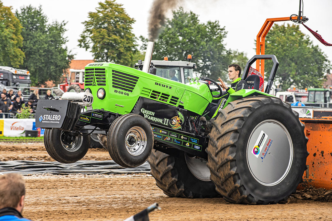 Tractorpullingteam Green Warrior bezit maar liefst drie tractorpullers. Met Green Warrior II werden ze in 2022 zelfs kampioen! - Foto: Dennis Vos