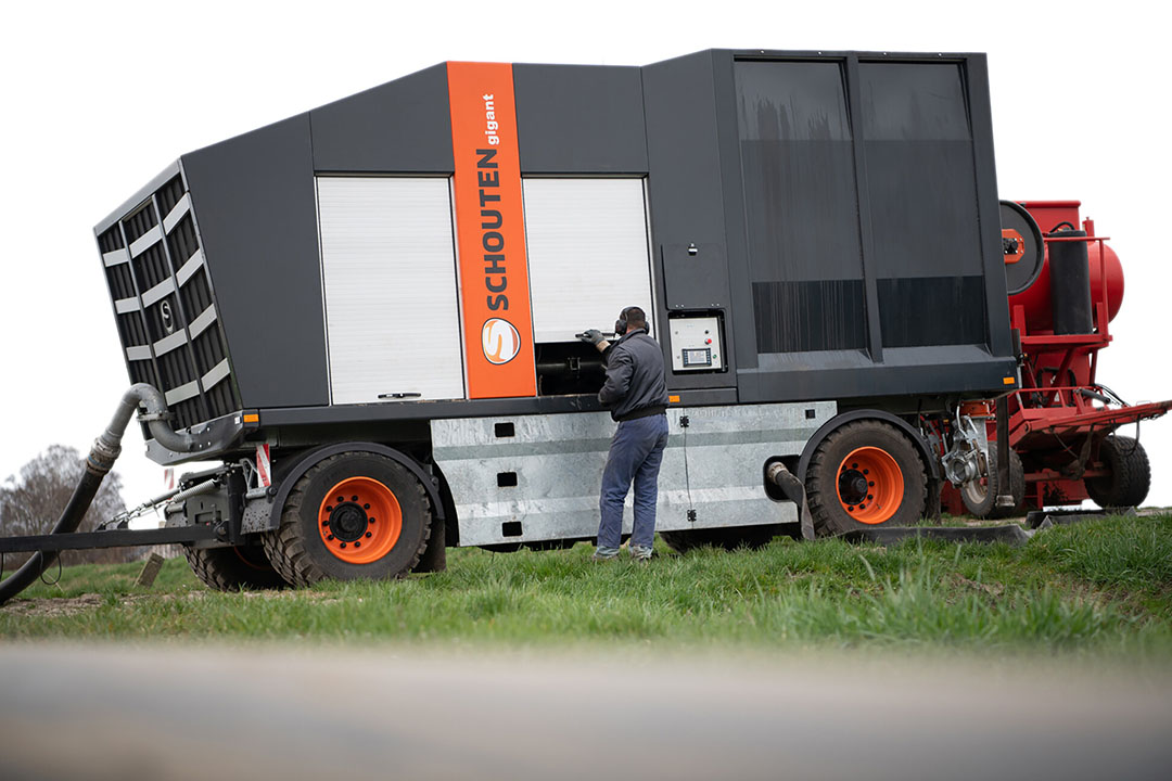 Strak en doordacht, zo oogt de Schouten Gigant G400-15 motorpompunit. Het chassis van de Gigant zit vol slimme en simpele oplossingen. - Foto: Schouten Machines