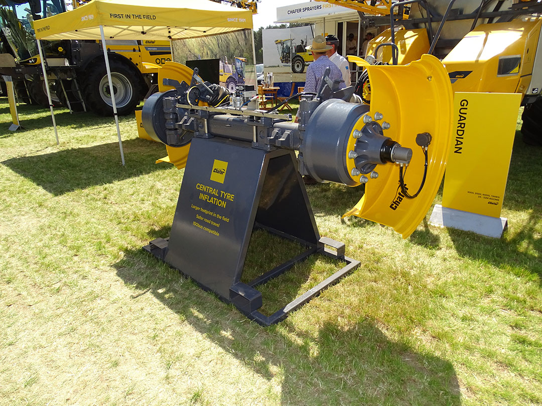 De Britse spuitenfabrikant Chafer toonde op haar stand op Cereals een open gewerkt model van de as met drukwisselsysteem. Foto: Martijn Knuivers.