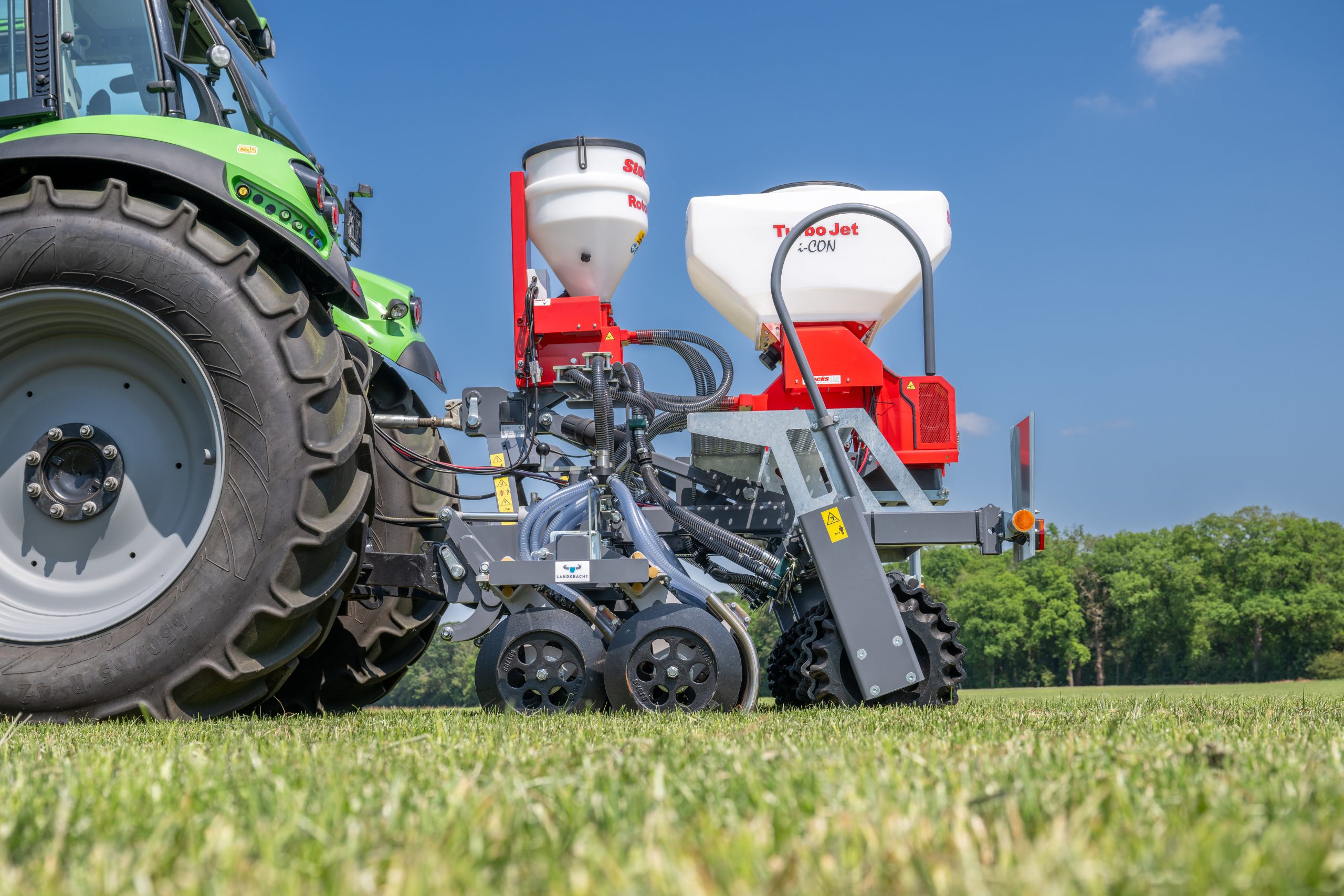 Machinefabrikant Evers Agro heeft in samenwerking met Landkracht Agri de nieuwe combi-zaaimachine Dartmoor ontwikkeld. - Foto's: Evers Agro