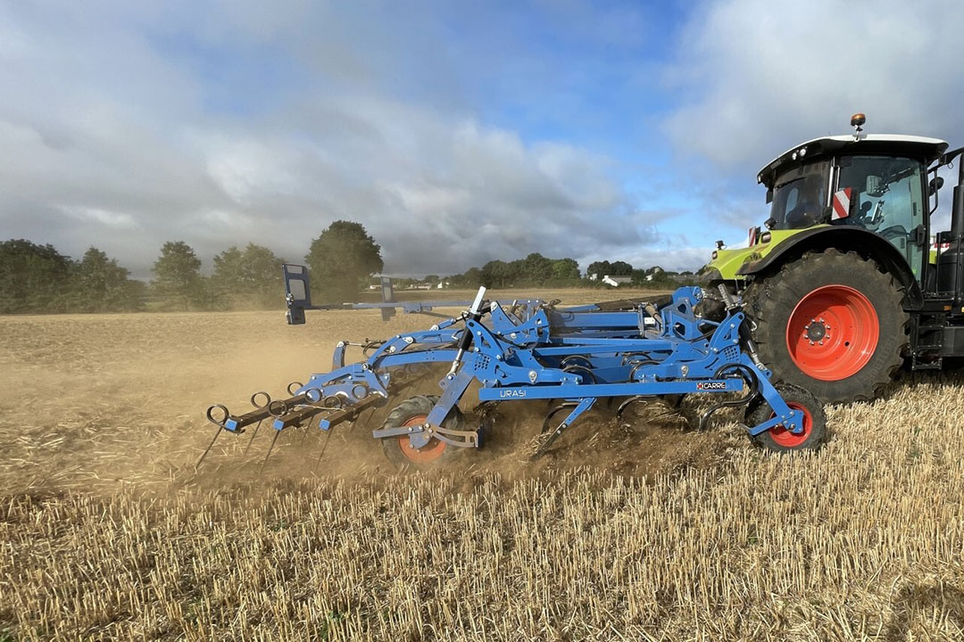 De Franse machinefabrikant Carré brengt in 2024 de Urasi-eco-cultivator op de markt. De werkdiepte van de tanden is in te stellen van 2 tot 8 cm. De Urasi is vanaf juli 2024 leverbaar. - Foto: Carré