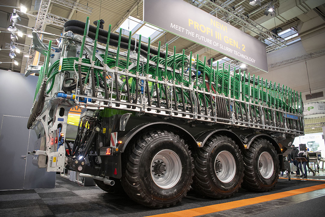 De Nederlandse machinefabrikant Kaweco toont de Profi III Gen.2 drie-assige mesttank met zelfaanzuigende centrifugaalpomp op Agritechnica 2023. In de tweede helft van 2024 levert Kaweco ook een twee-assige mesttank. - Foto's: Mark Pasveer