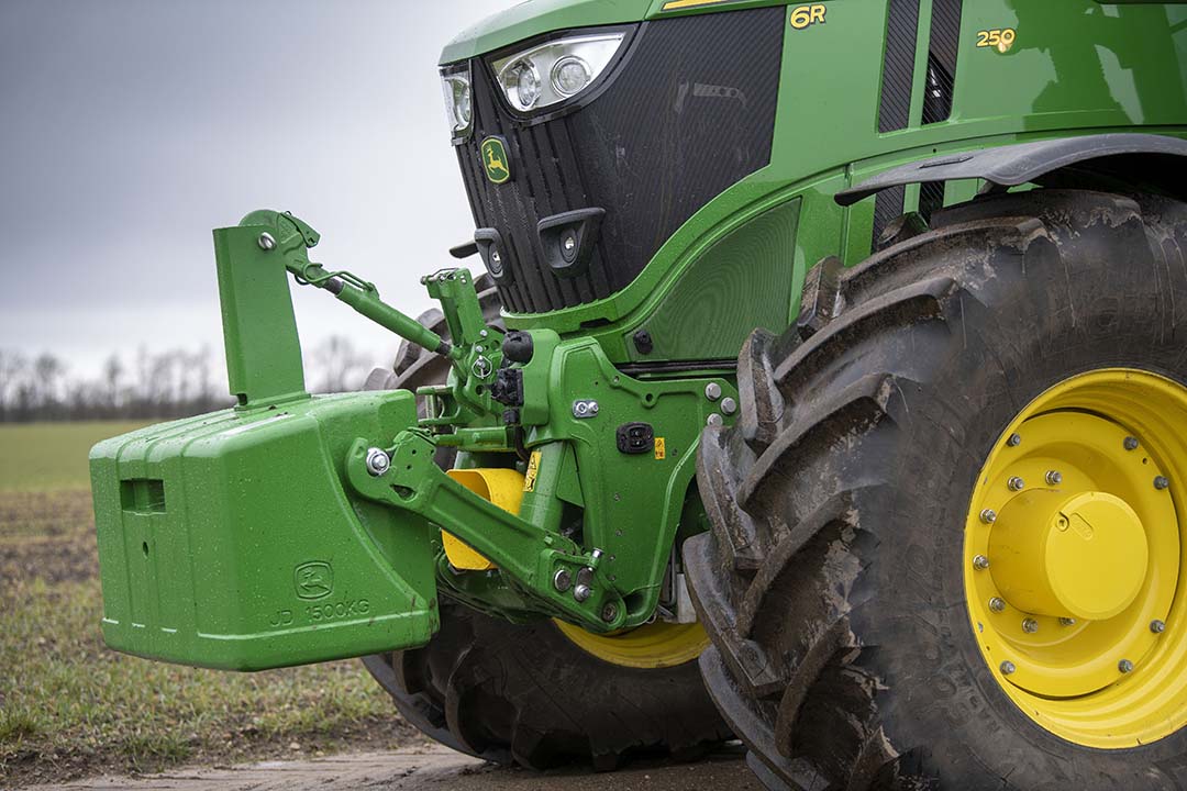 CEO Lex Zandbergen verlaat na zes jaar John Deere-dealer Kraakman. Wouter Harlaar neemt nu de rol als Chief Executive Officer (CEO) over. - Foto: Mark Pasveer