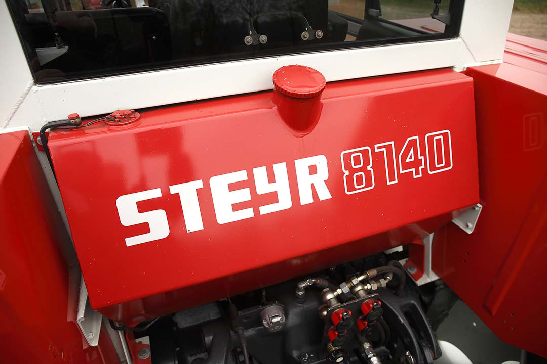 Kenmerkend voor de Steyr-modellen met de SK I-cabine is de brandstoftank achterop. Bij de SK II-cabines is de tank onder de cabine geplaatst.