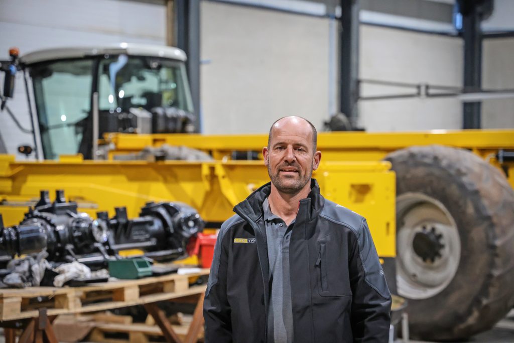 Bram Wijnen is eigenaar van Wijnen Machines in Reusel (N.-Br.). Hij haalt de productie van Lite Trac naar Nederland en bouwt daarvoor een nieuwe productiehal.