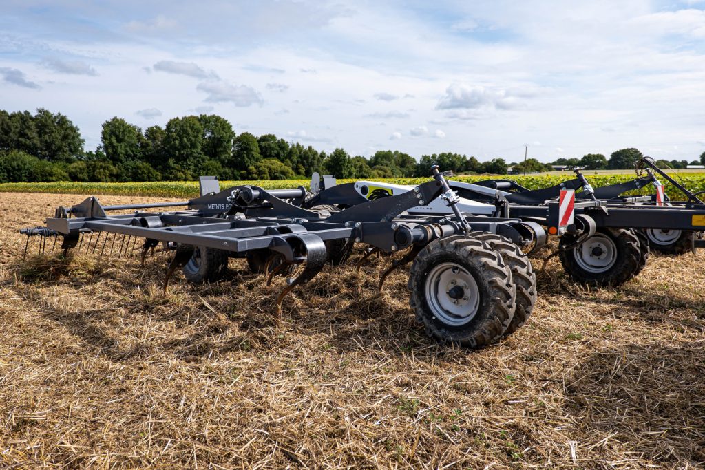 De 3 meter brede en gedragen uitvoering Sky Methys PCS-cultivator is voor het eerst te zien tijdens vakbeurs ATH 2024 op de stand van importeur Farmstore.