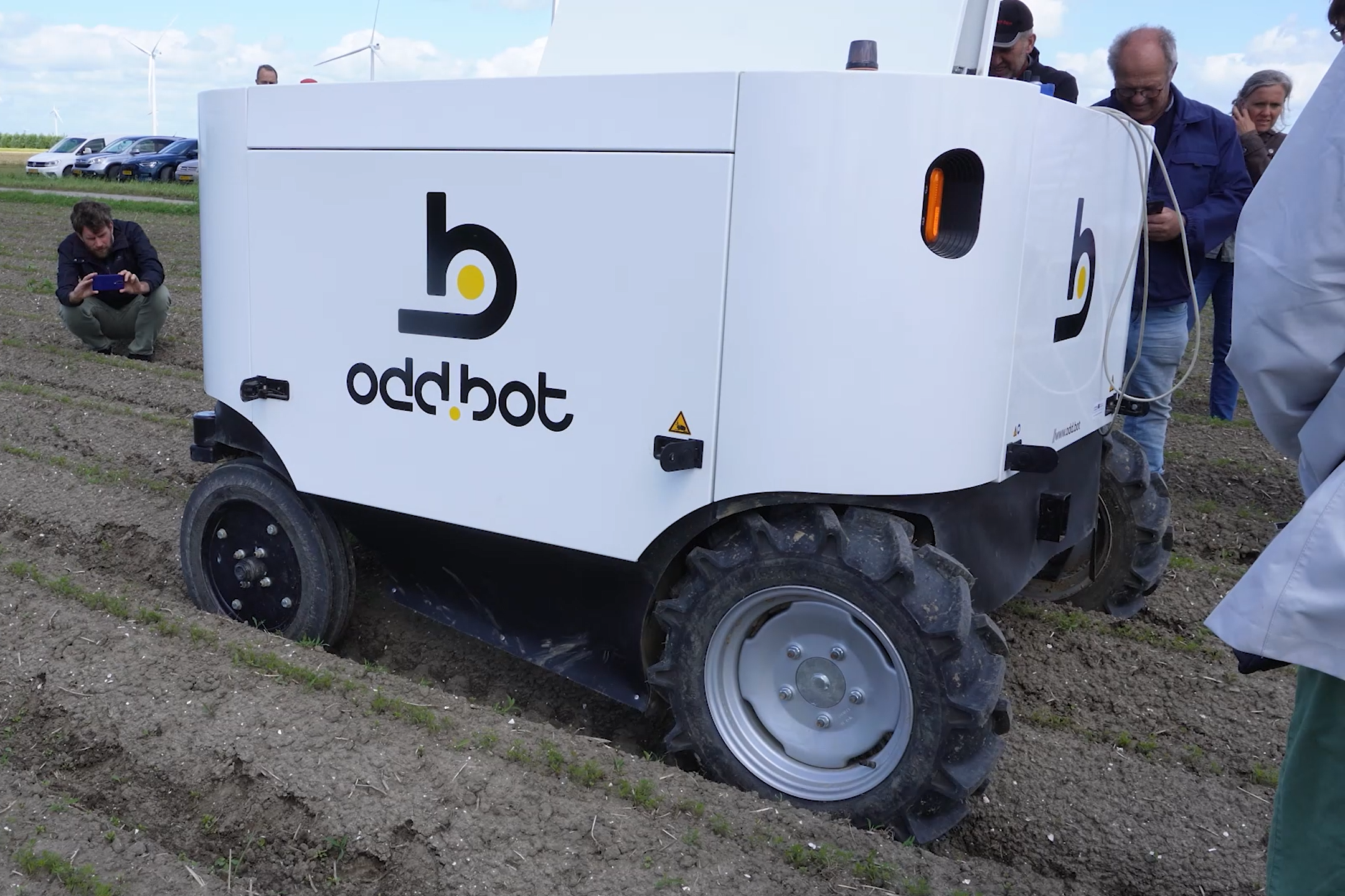 Volledig autonome onkruidrobot van Odd.bot. – Still uit video