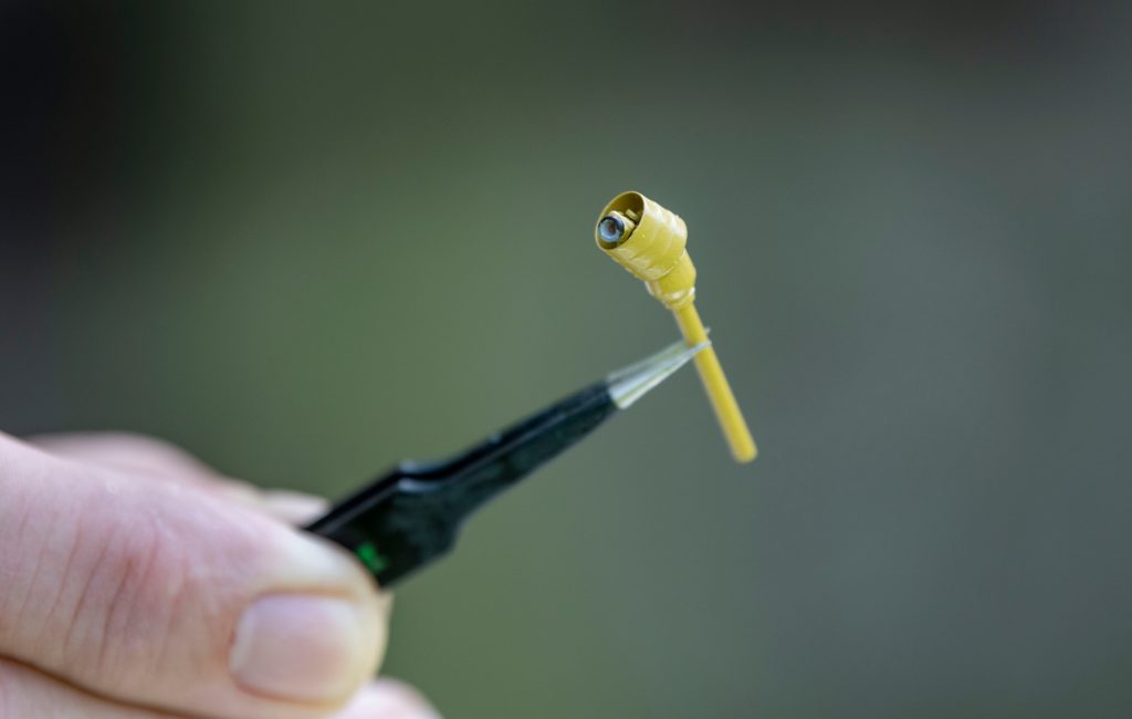 Nogmaals de aftak-tussenas zoals dat officieel heet, nu in close-up. Door de 3D-printer in de kleinste details uitgeperst en zelfs voorzien van een groothoekkoppeling.