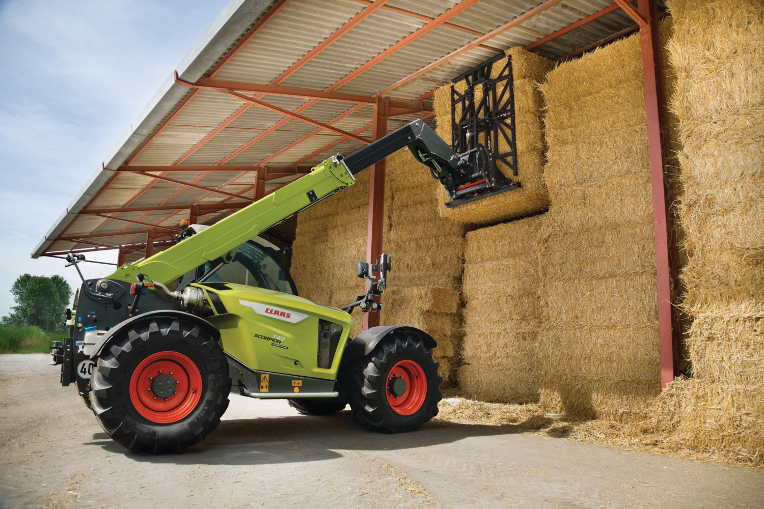 De vijf nieuwe Claas Scorpion-verreikers hebben een hefvermogen van 3,3 tot 4,2 ton en beschikken daarmee over 300 kg meer hefvermogen. De hefhoogte varieert van 6,7 tot 10 meter. – Foto’s: Claas