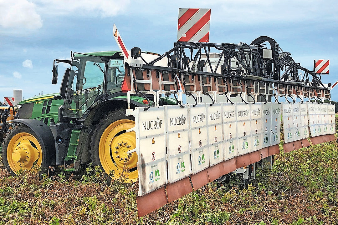 De samenwerking tussen Kamps de Wild en de Duitse agtech start-up crop.zone houdt op te bestaan. Kamps de Wild stopt met de verkoop en ondersteuning van de elektrische loofdodingstechniek Nucrop en gaat niet verder met de verkoop van het product Volt.apply. – Foto: Nucrop