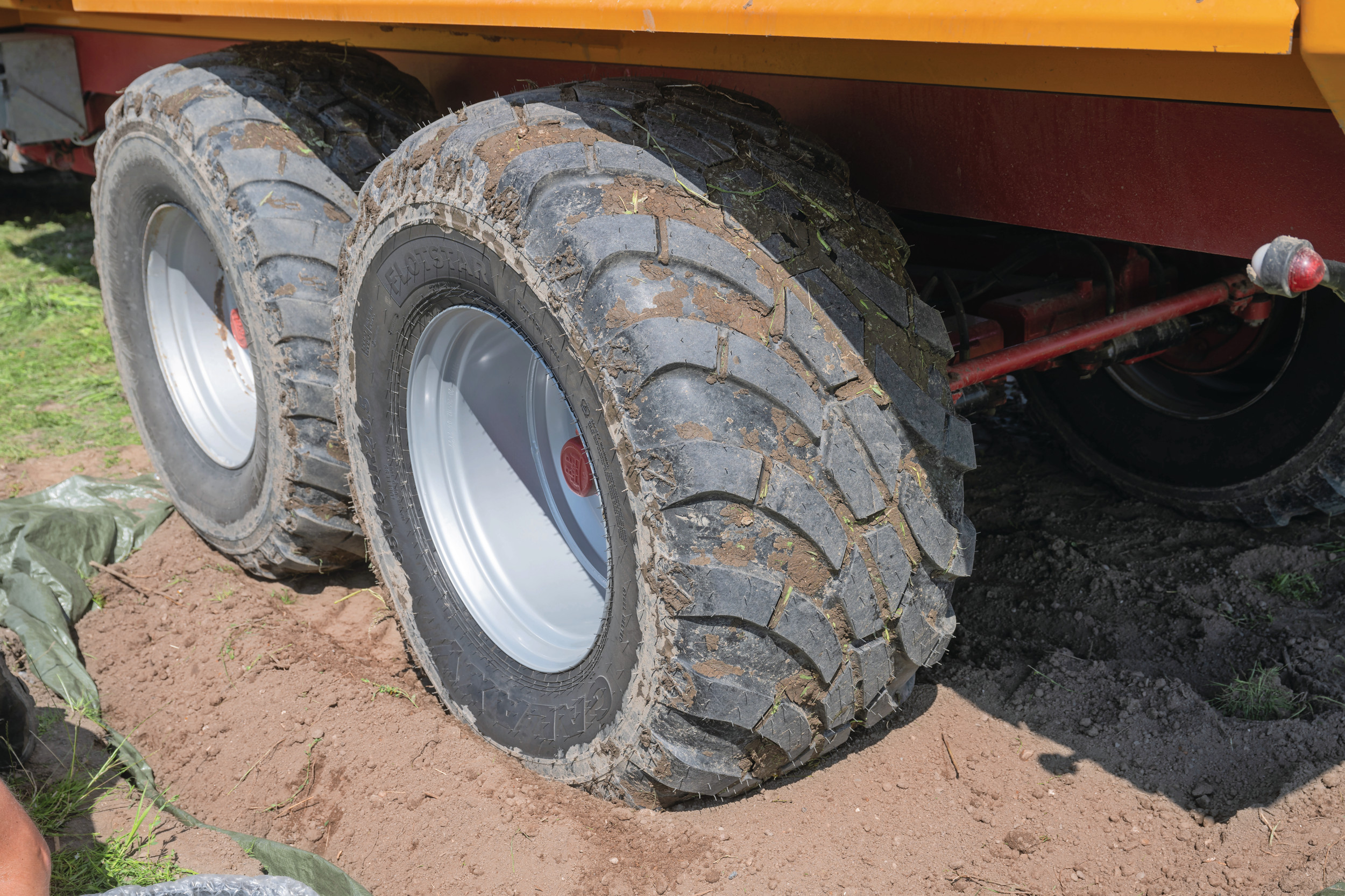 Bandenspecialist Zuid West Banden wil met de overname van de landbouwactiviteiten van DBS Agri in Middelharnis zijn werkgebied in Zuidwest-Nederland vergroten. – Foto: Michel Velderman