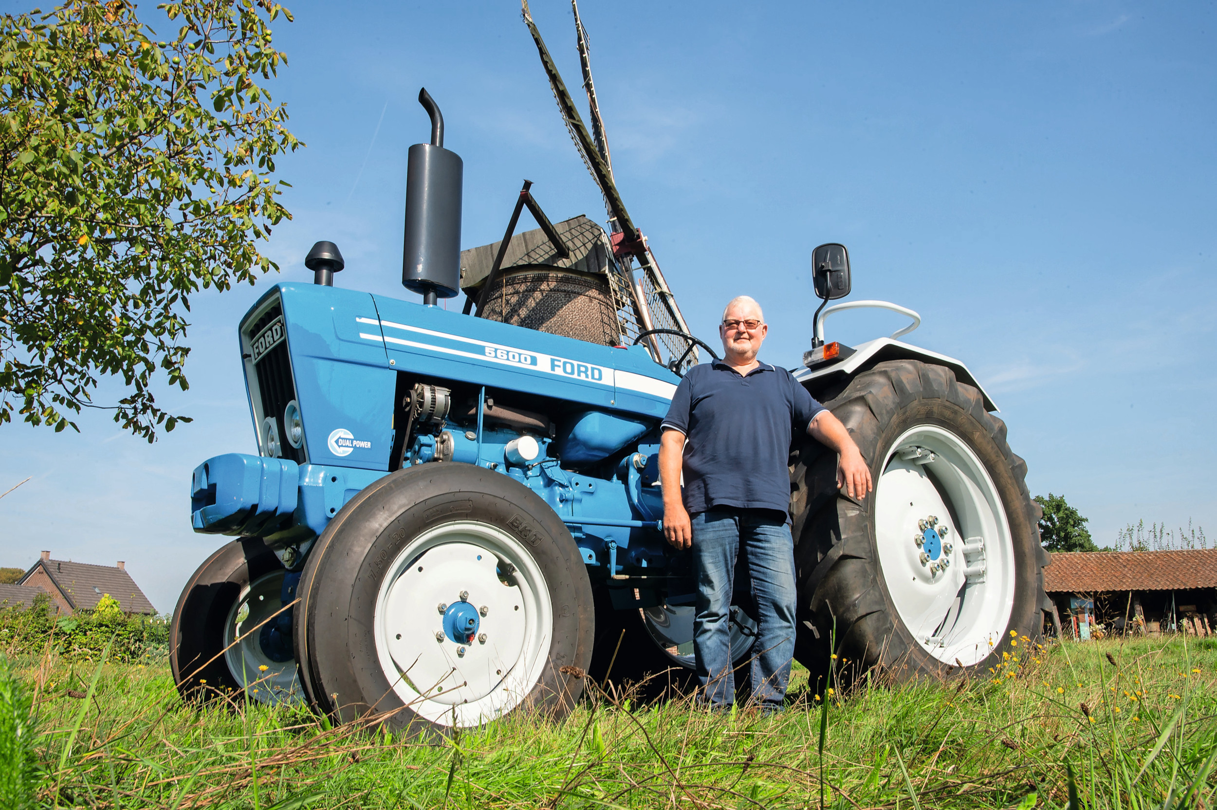 Acht jaar geleden kocht Ton Peeters in Roggel (L.) een Ford 5600 met nog maar 2.300 uur op de teller. De basis voor deze inmiddels klassieke trekker werd al gelegd in 1965, toen de Super Majors werden vervangen. – Foto’s: Twan Wiermans