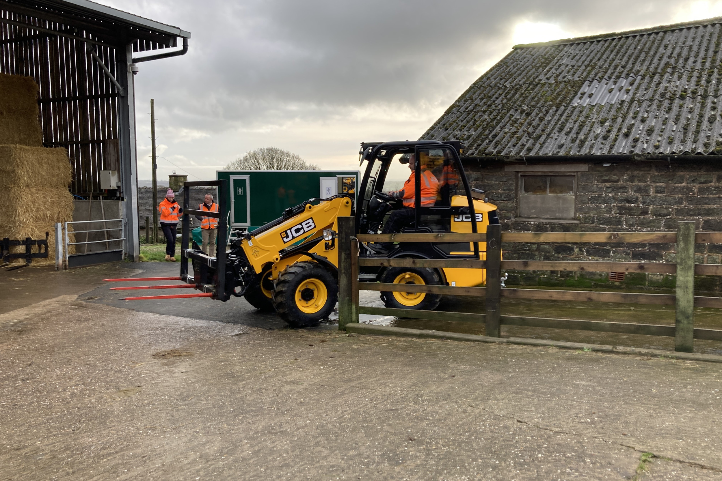 De Britse machinefabrikant JCB gaat een kleiner model in de TM-serie telescoopladers leveren: de TM110. - Foto: Christian Juel Jørgensen