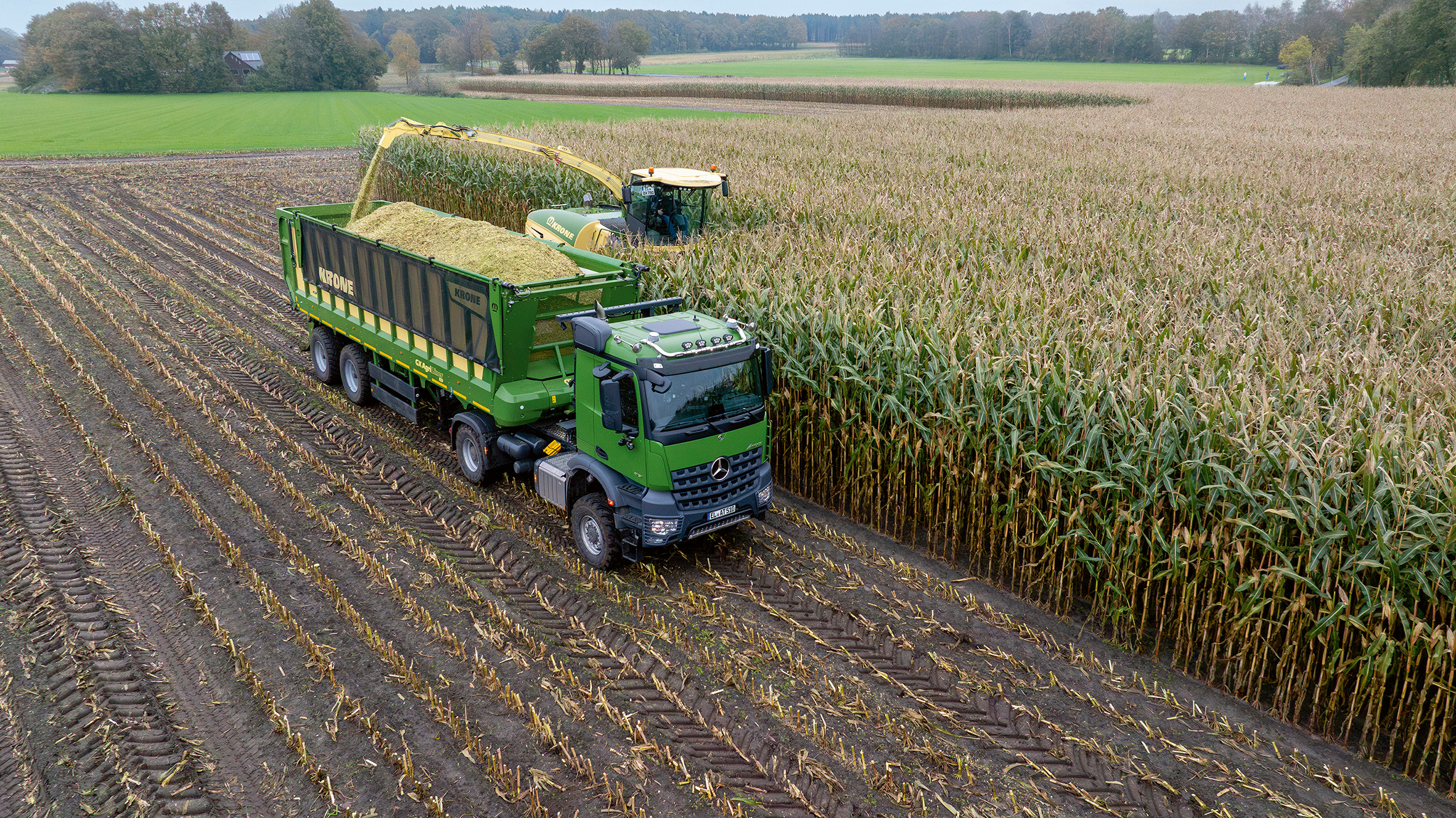 De GX 520 AgriLiner-losbandwagen heeft een laadvolume van 52 kuub en staat op 26.5-inch wielen. – Foto's: Krone