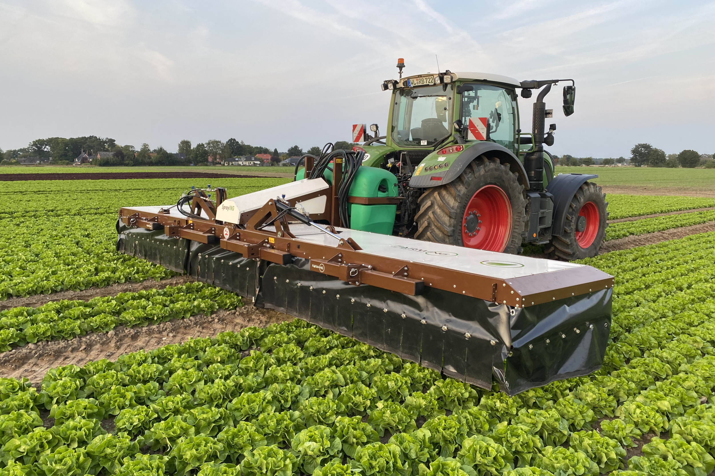 Het Oostenrijkse Farm-ING heeft zijn SpotSprayING-spotsprayer met werkbreedtes van 3 tot en met 12 meter klaar. Distributeur Farmstore gaat deze en de overige Farm-ING-machines in België, Luxemburg en Nederland verkopen via nieuw op te bouwen dealernetwerken. – Foto: Farm ING