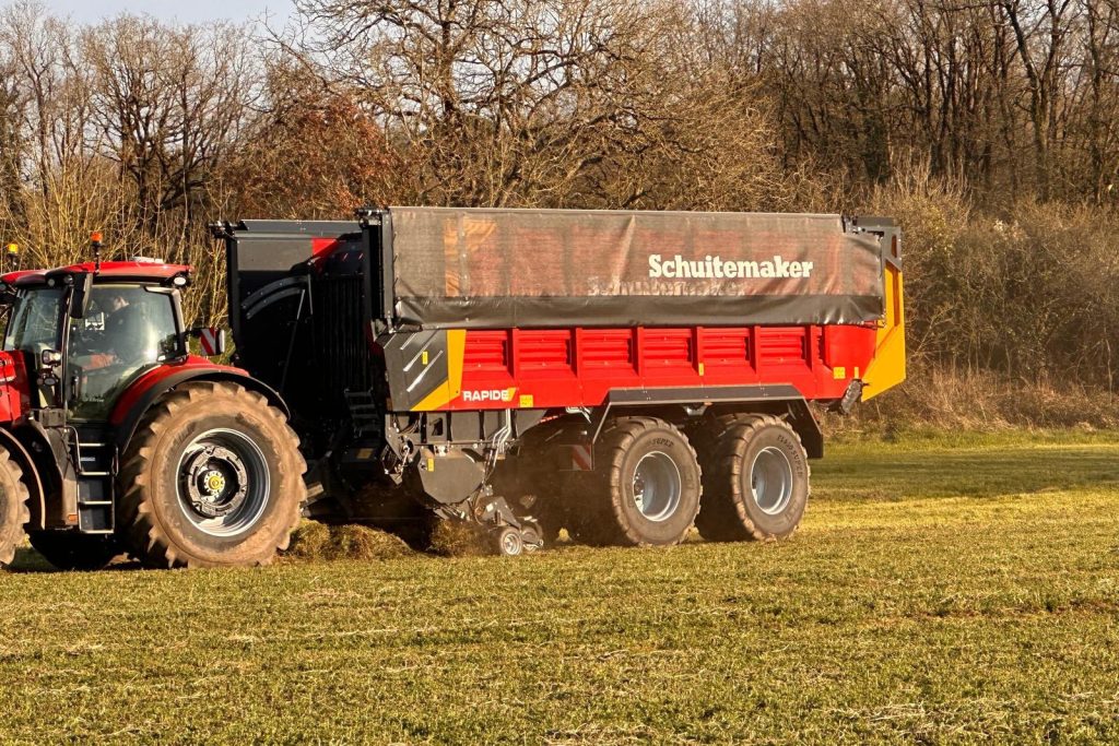 Dit is de Schuitemaker Rapide XC 7000-tandemasser. Zowel de XC 7000 als XC 9000 zijn vanaf dit seizoen verkrijgbaar.
