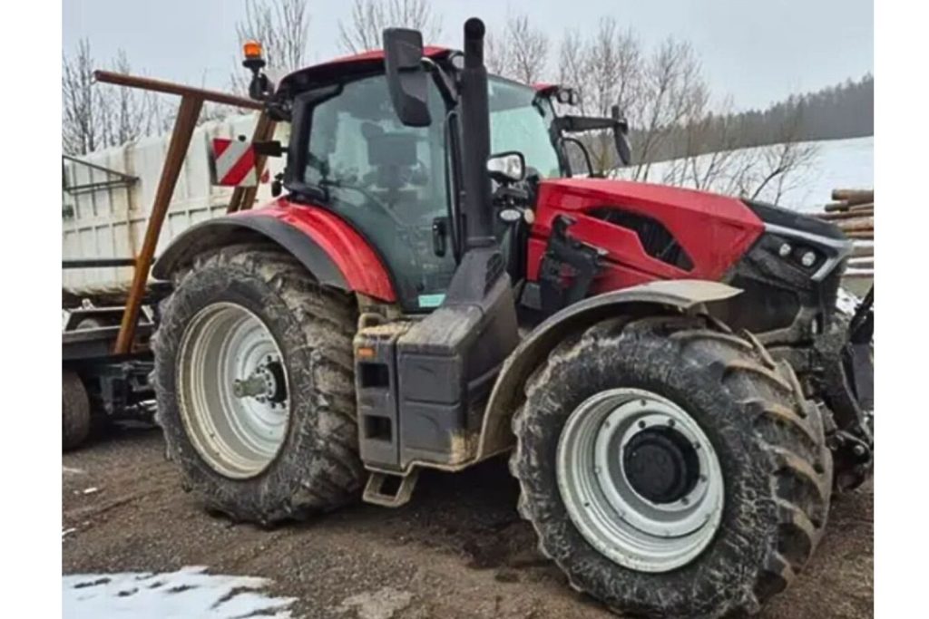 Naast het grote prototype circuleren ook foto’s van een nieuwe Puma, zo lijkt het. Naar verwachting weten we meer tijdens de Agritechnica later dit jaar.