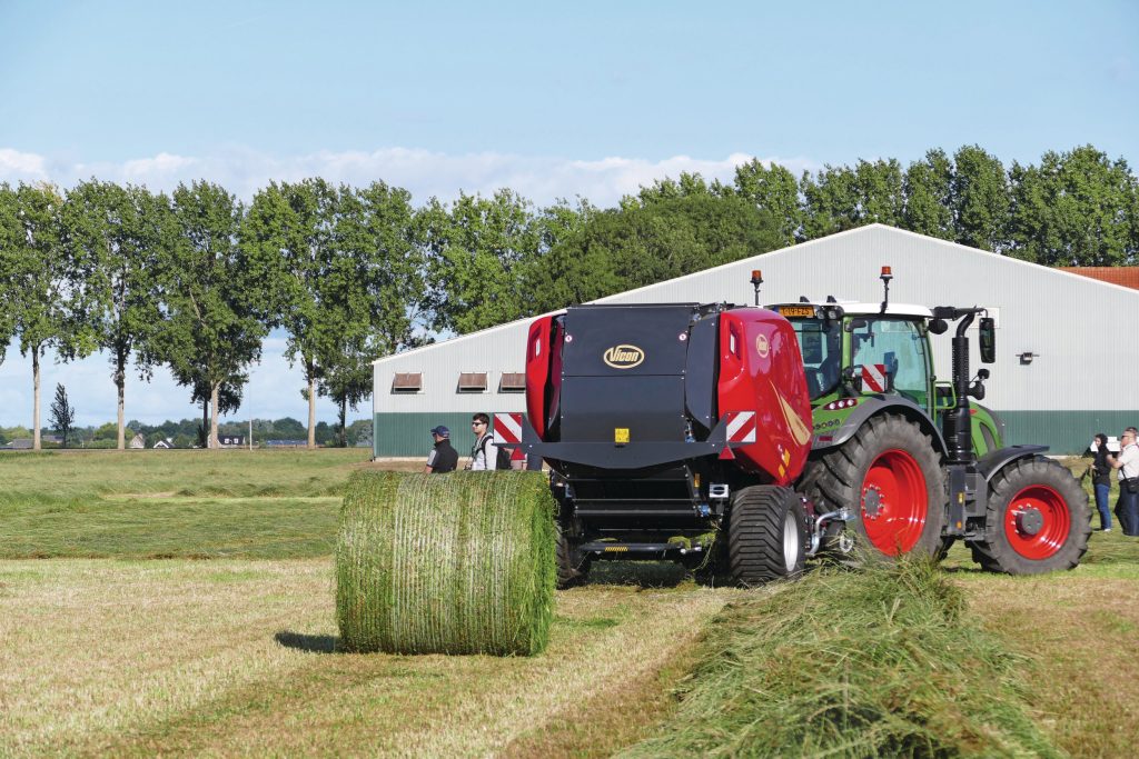 Een goed gevulde baal met behulp van Auto Feed Control (TIM pack 2.0).