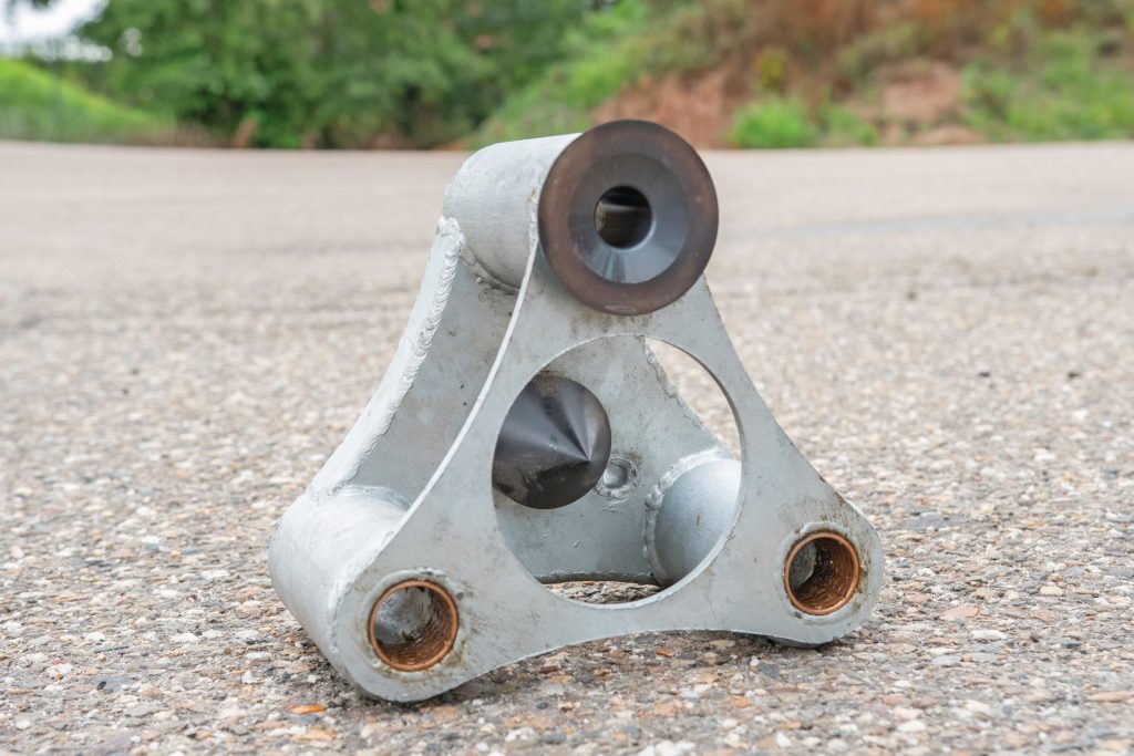 Het geheim van de smid: de 4Bio JET-verdeelrotor. Zie tussenkopje 'Vernuftige verdeelrotor' voor de uitgebreide uitleg. In het midden de kegel die de binnenkomende mest naar de zijkant stuurt.