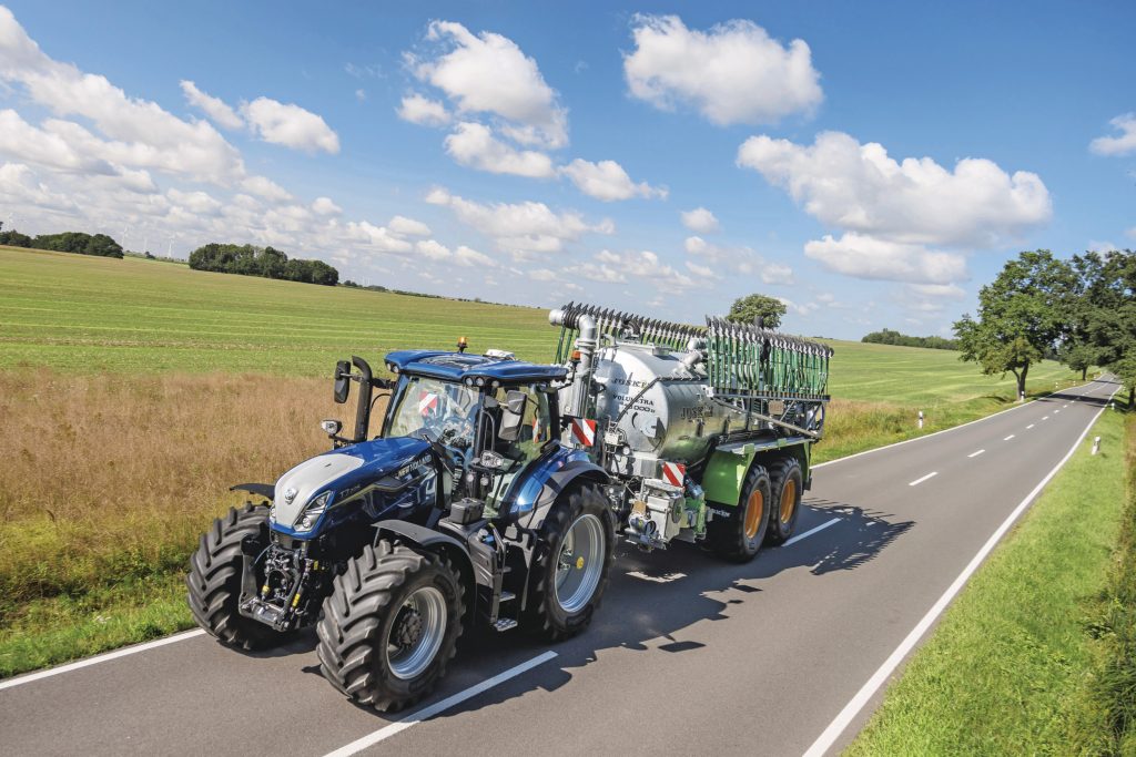 De vernieuwde Auto Command-transmissie bestaat uit drie mechanische groepen. Daarmee is de maximale rijsnelheid 55 km/u.