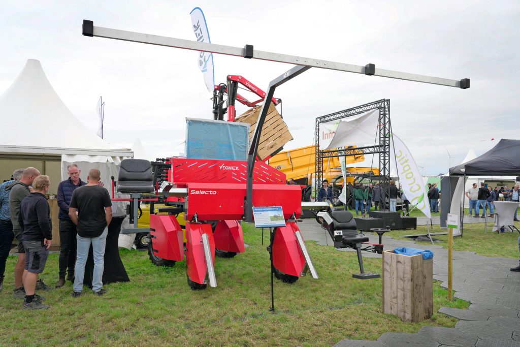 Vegniek toont een conventionele selectiewagen met camera’s.