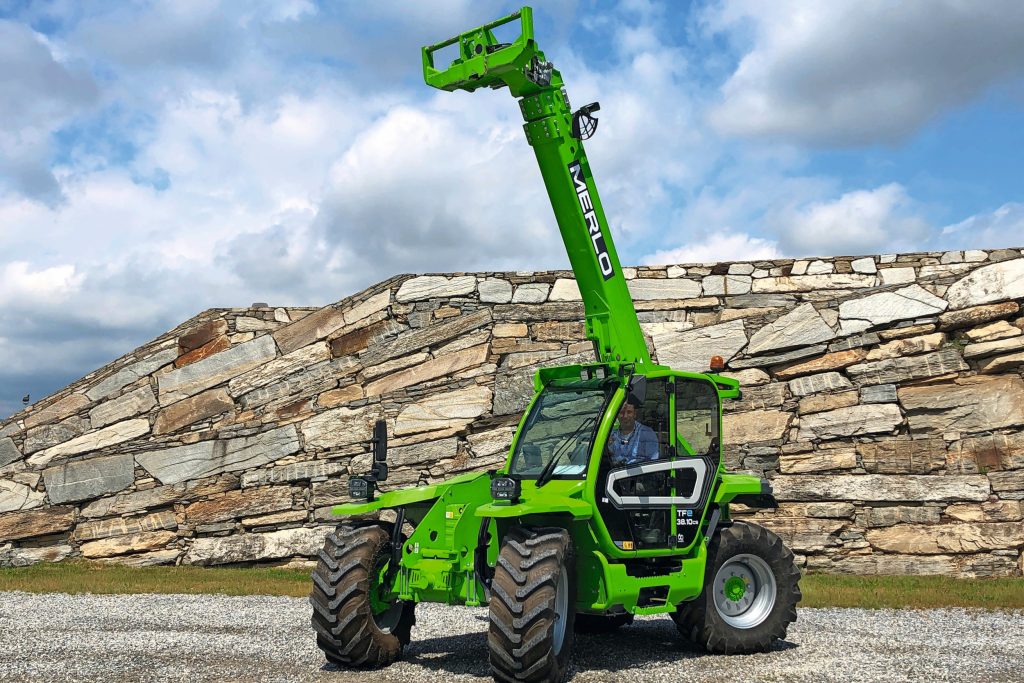 De nieuwste ontwikkeling van Merlo: de grotere 100% elektrische verreikers zoals deze Turbo Farmer 38.10. Dit prototype wordt volop getest. Wanneer de productie van deze verreiker start, is niet meegedeeld.