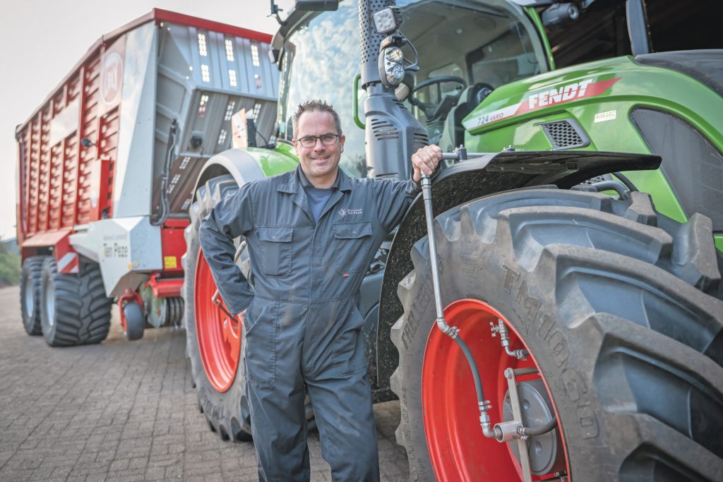 Roy ten Peze voor zijn zelf opgebouwde drukwisselsysteem van HR-Agrartechnik. Over het opbouwen deed hij zo’n tweeëneenhalve dag.