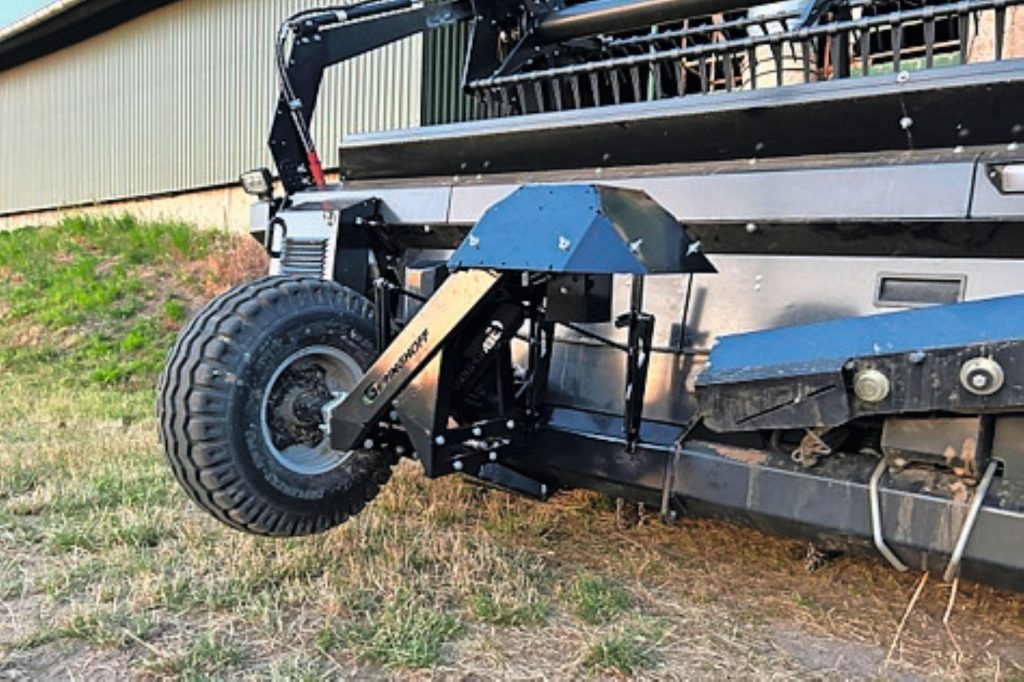 Afhankelijk van de breedte van het maaibord, worden twee tot vier camera’s gemonteerd. Het systeem past ook aan een kolvenplukker en analyseert dan de afgevallen kolven.