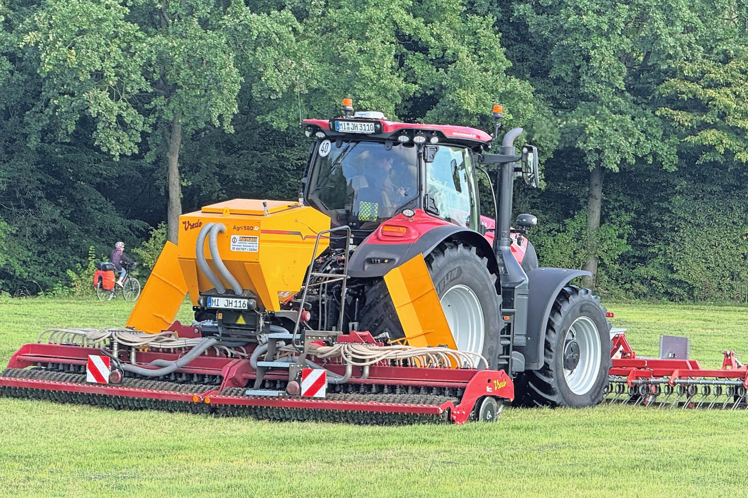 De Vredo DZ5 Agri is inzetbaar als doorzaaimachine en als directzaaimachine op onbewerkte grond. Op deze manier is het mogelijk om een groenbemester te zaaien op stoppelvelden. Foto: Vredo