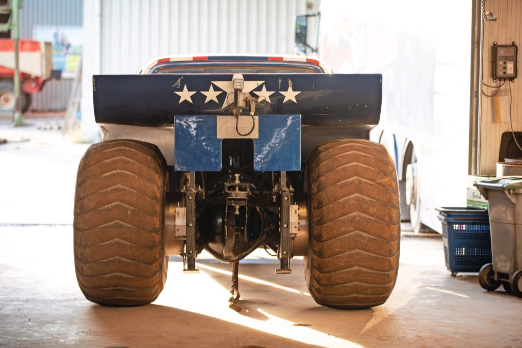 De achteras kreeg twee nieuwe aluminium velgen. Deze ontwikkelde het team zelf. Het differentieel kreeg nieuwe lagers.