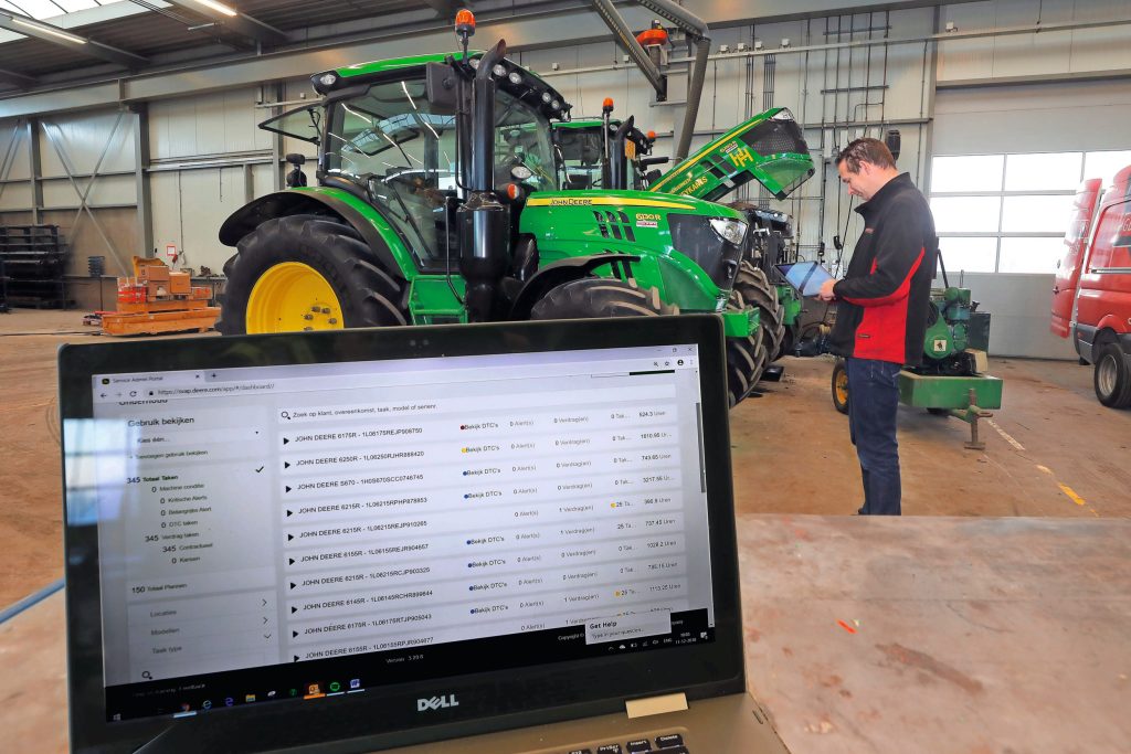 Ook voor John Deere-dealers in Duitsland is er een mogelijke verandering op komst. Het Roemeense Ipso zou in onderhandeling zijn om de John Deere-dealers Rebo Landmachines en B+S Landtechniek over te nemen. Foto: Bert Jansen