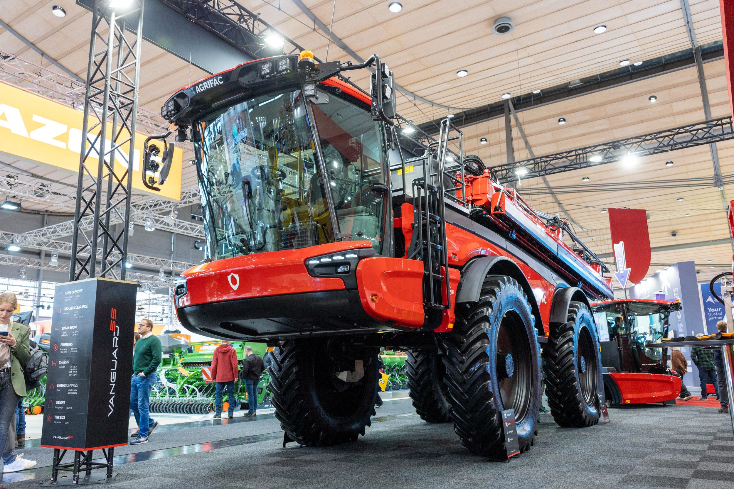 De Nederlandse spuitenfabrikant Agrifac toont op Agritechnica zijn vernieuwde spuitmachine Vanguard. De Agrifac Vanguard 55 vervangt de Agrifac Condor met een tankinhoud van 5.000 liter. Foto: Mark Pasveer