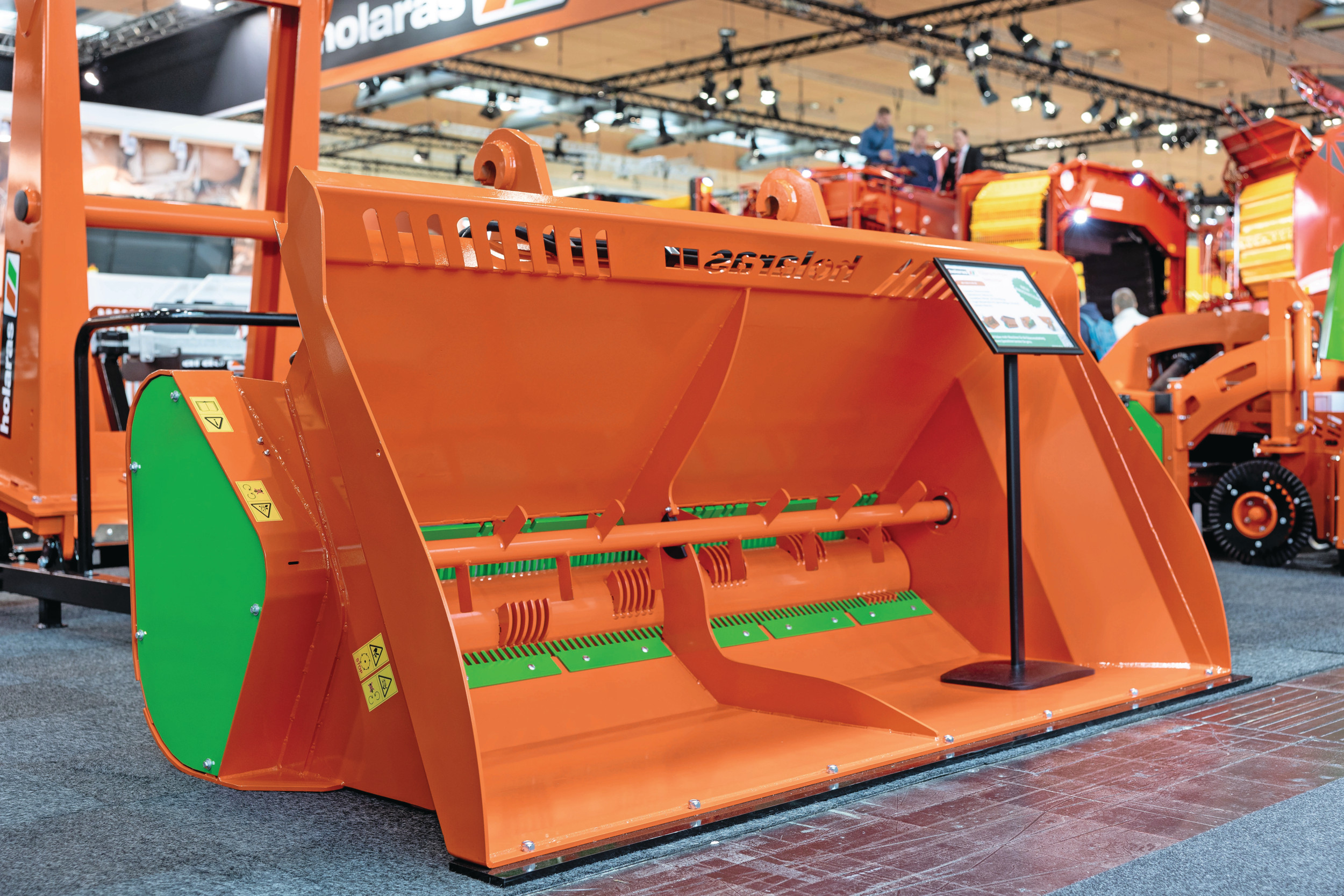 De bietenbak van Holaras op de beursvloer van Agritechnica 2025. De bietenbak heeft een verbeterde snij-inrichting. Ook is het logo ingelaserd. Foto: Mark Pasveer