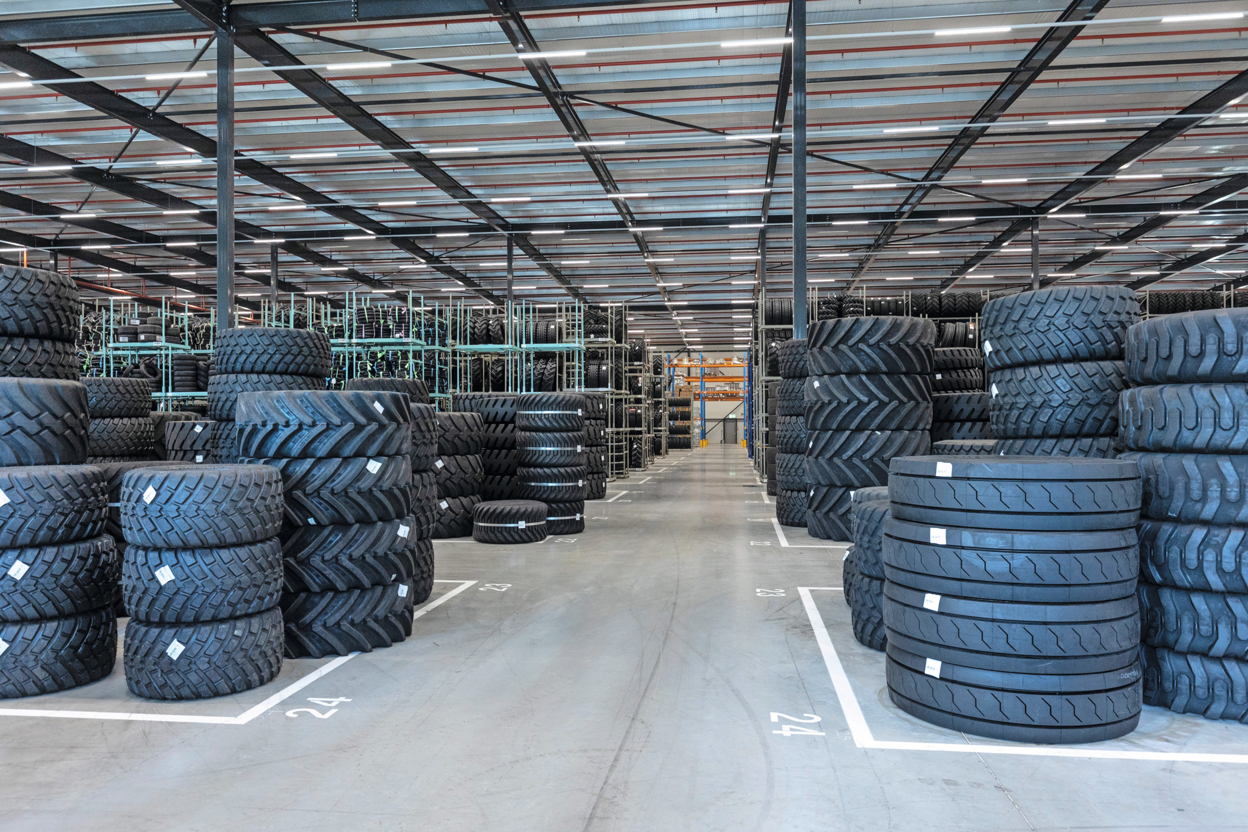 Het Duitse Bohnenkamp, in Nederland bekend als importeur van BKT-banden, neemt de Franse groothandel Copadex over. Daarmee betreedt het bedrijf voor het eerst de Franse markt. Foto: Herbert Wiggerman