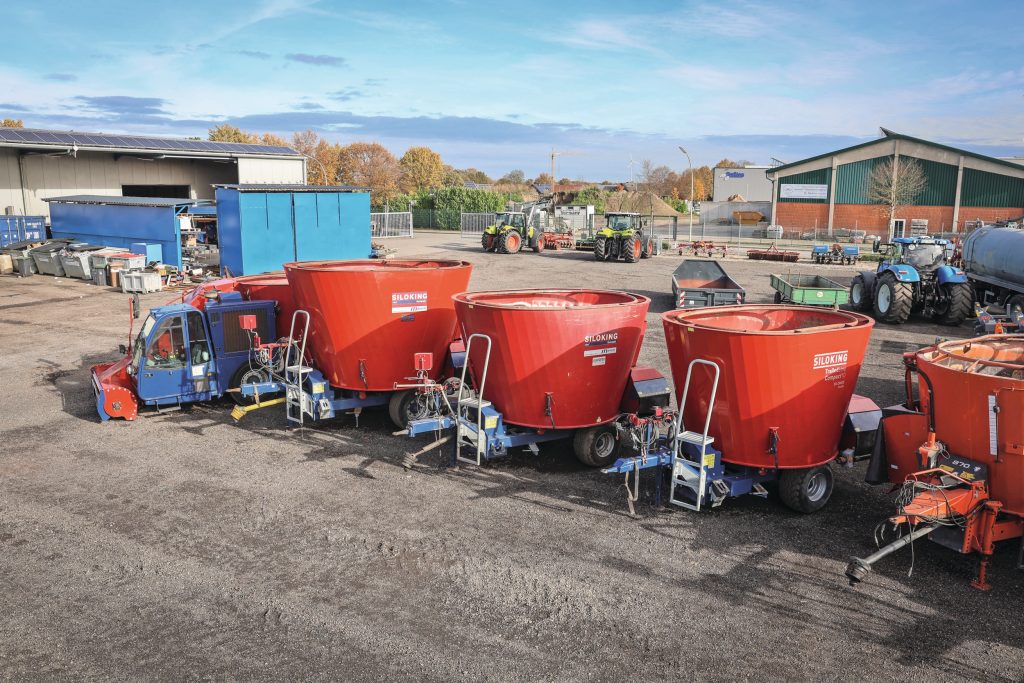 Specialisatie loont zowel voor de klant als voor het mechanisatiebedrijf zelf. Dankzij de schaalgrootte is altijd een zelfrijder beschikbaar, mocht een klant pech hebben.