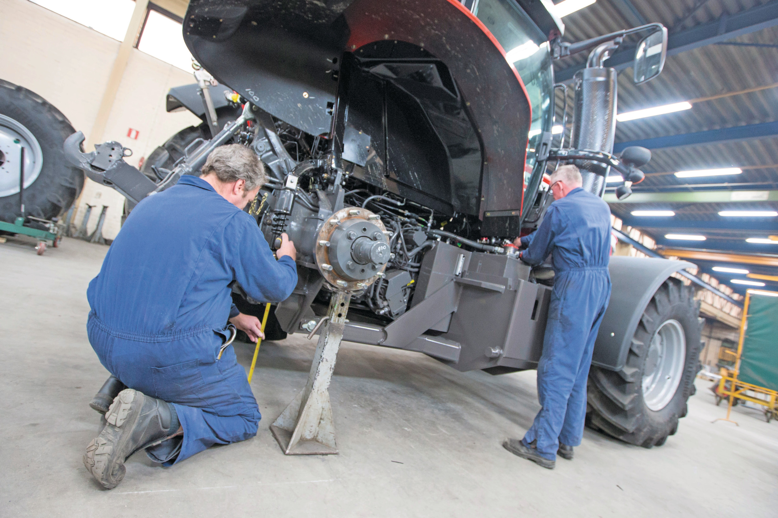 Wat in alle gevallen geldt binnen de garantieperiode is dat het onderhoud volgens voorschrift wordt uitgevoerd. Deze taak laten uitvoeren door de dealer sluit veel discussies uit. Foto: Anne van der Woude