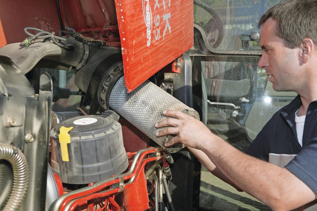 Een garantieplan is geen onderhoudscontract, hoewel er overlap kan zijn. Onder fabrieksgarantie en vaak ook de uitgebreidere garantie geldt de voorwaarde dat de eigenaar voor eigen rekening het onderhoud volgens voorschrift uitvoert. Vanzelfsprekend met de voorgeschreven onderdelen. Foto: Mark Pasveer