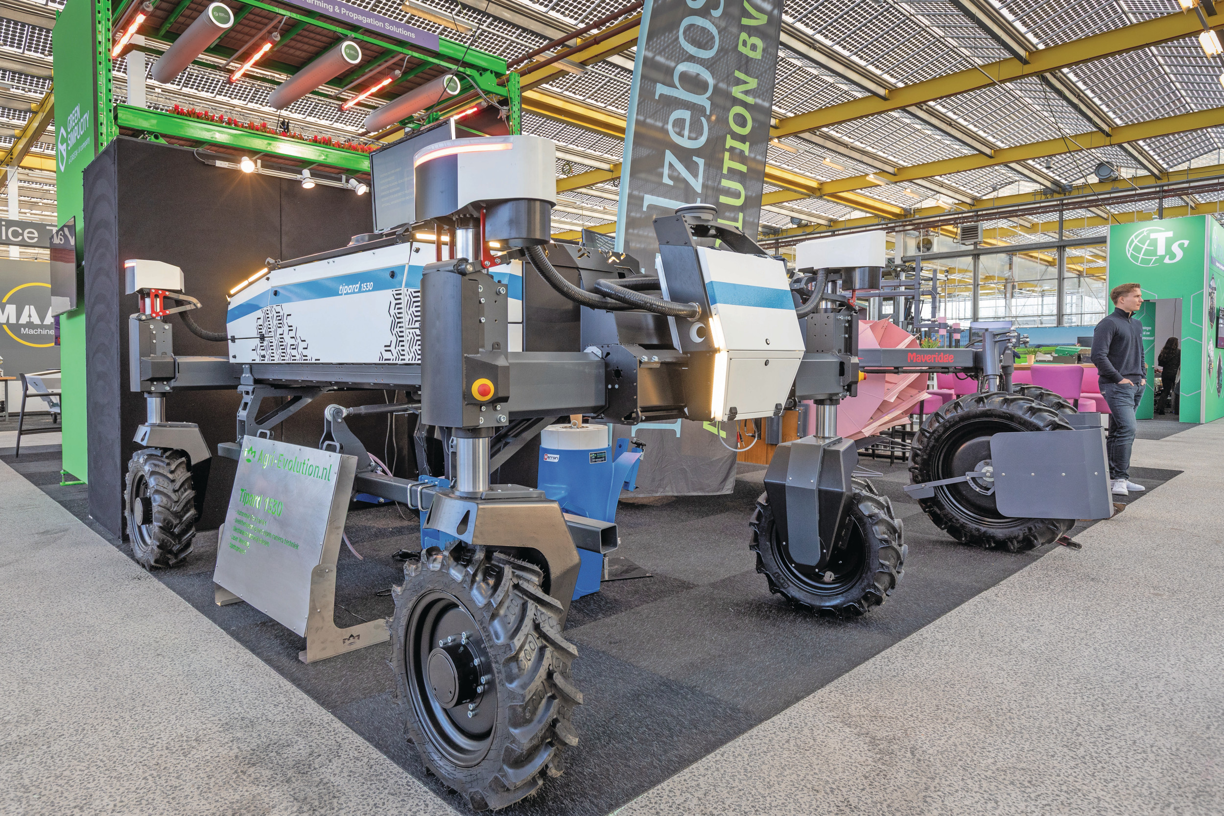 De autonome Tipard-werktuigendrager op vakbeurs SMTB in Veldhuizen (N.H.). M. Hulzebos Agri Evolution start dit jaar met de import van autonome Tipard-werktuigendragers van de Duitse fabrikant Digital Workbench. Foto's: Bob Karsten