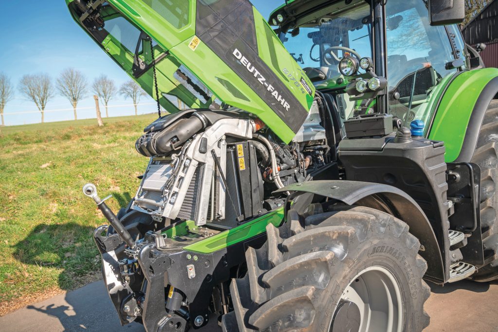 De viercilinder heeft veel pit. Het dieselverbruik ligt rond het gemiddelde en het AdBlue-verbruik is laag.