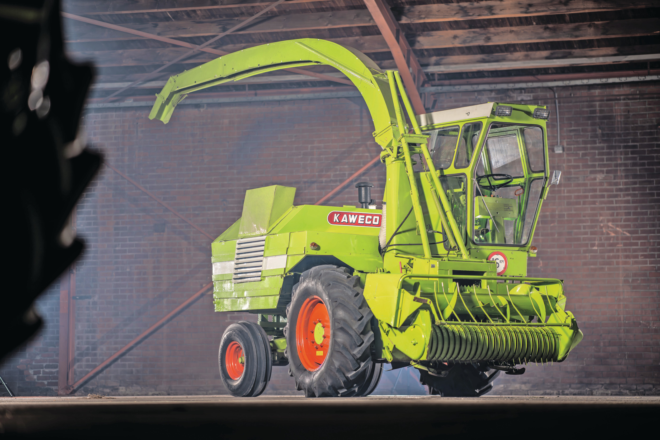 De klanten waren destijds over het algemeen zeer tevreden over de Kaweco zelfrijdende hakselaar. Ze konden hun capaciteit meer dan verviervoudigen tot zo’n 5 hectare per dag. Bovendien was het een machine waarmee ze probleemloos percelen konden losmaaien. Foto's: Michel Velderman