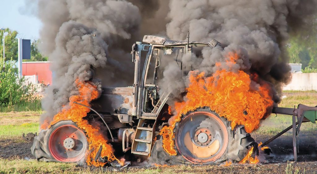 Brand slaat snel over. Voor je het weet staat de complete combinatie in brand. Een machteloos gevoel, maar met preventief onderhoud is de kans op brand kleiner. Lars Verhage