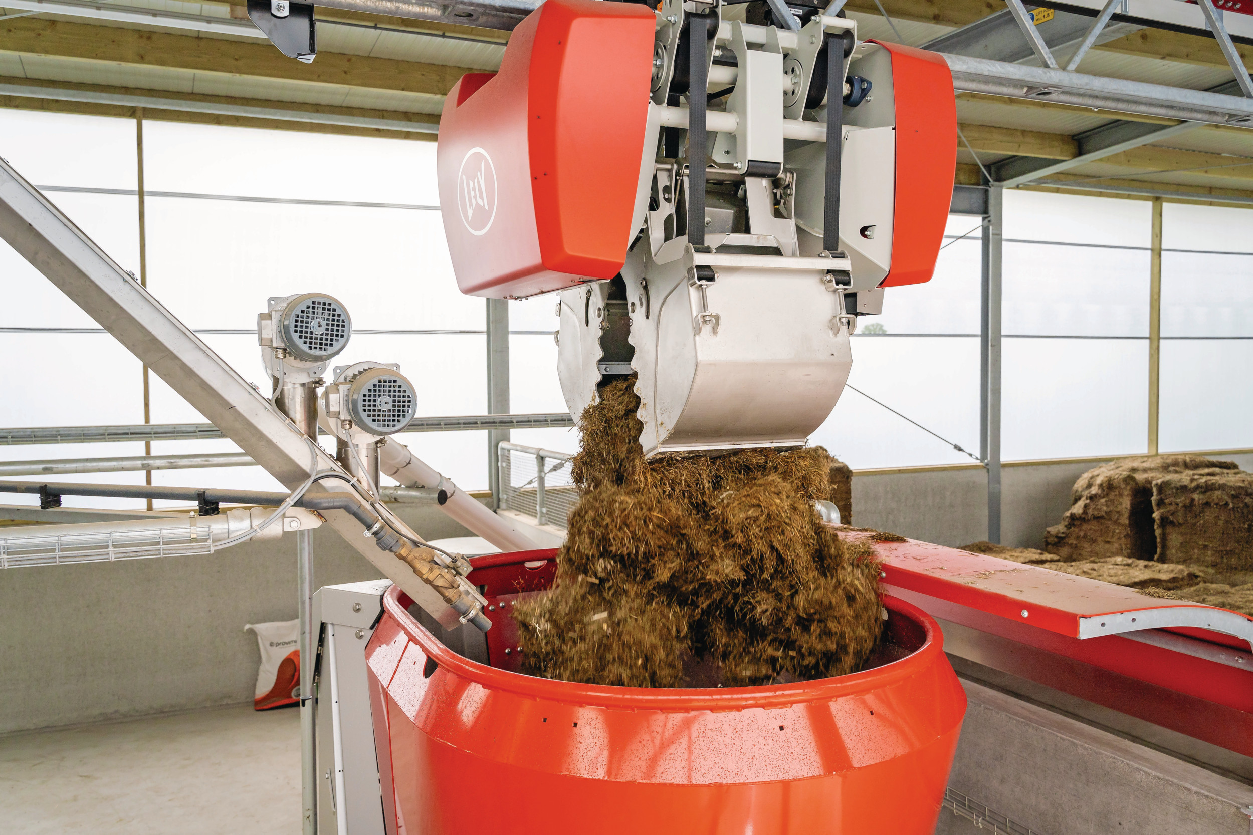 Lely introduceerde in 2025 een nieuwe versie van de voerrobot Vector. Foto: Andrea van Schaik Fotografie