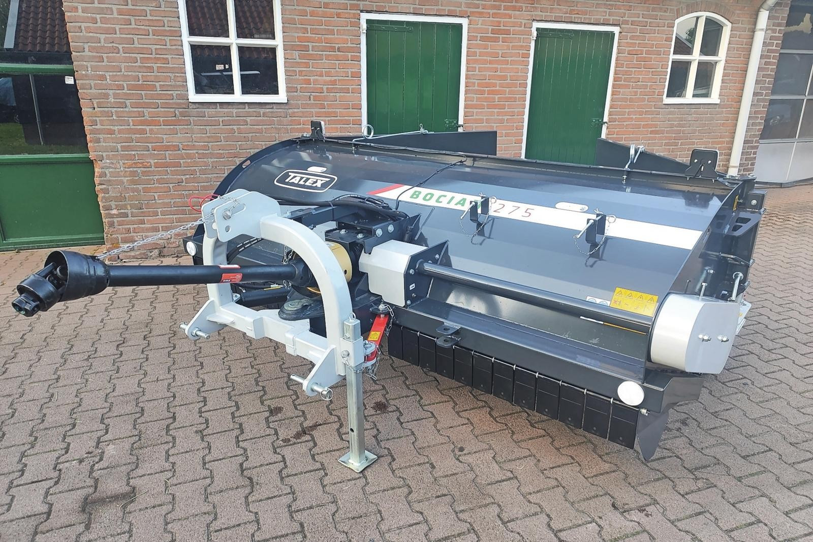 Mechanisatiebedrijf H. Knoll verkoopt naast trommel- en klepelmaaiers van Talex nu ook de Talex-trommelschudder. Deze heeft een werkbreedte van 2,75 meter en in totaal 86 tanden van elk 8,5 millimeter dik. Foto: H. Knoll