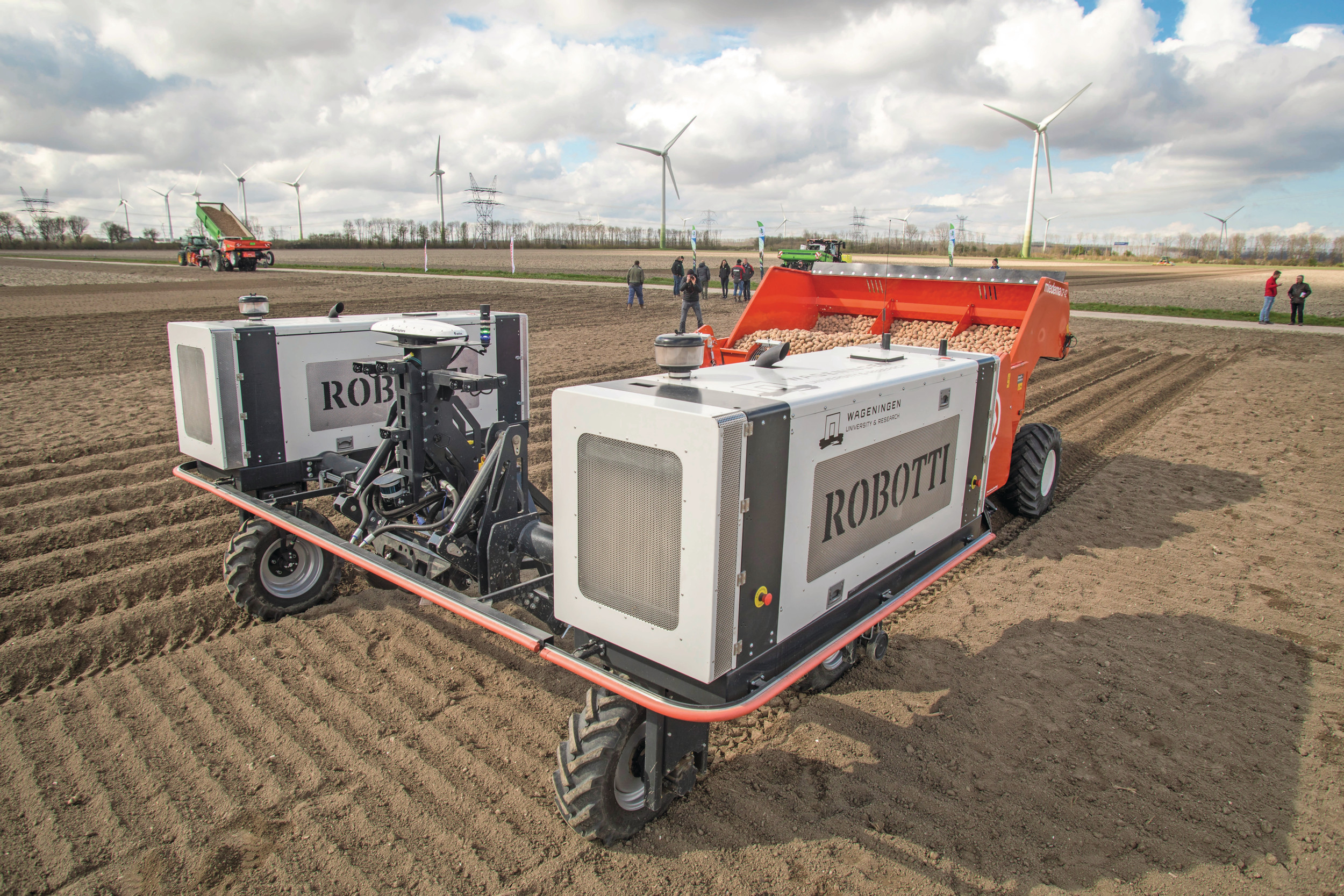 De Deense robotfabrikant Agrointelli, bekend van de veldrobot Robotti, heeft faillissement aangevraagd. Agrointelli zoekt nu een koper die het bedrijf wil overnemen. Foto: Koos Groenewold