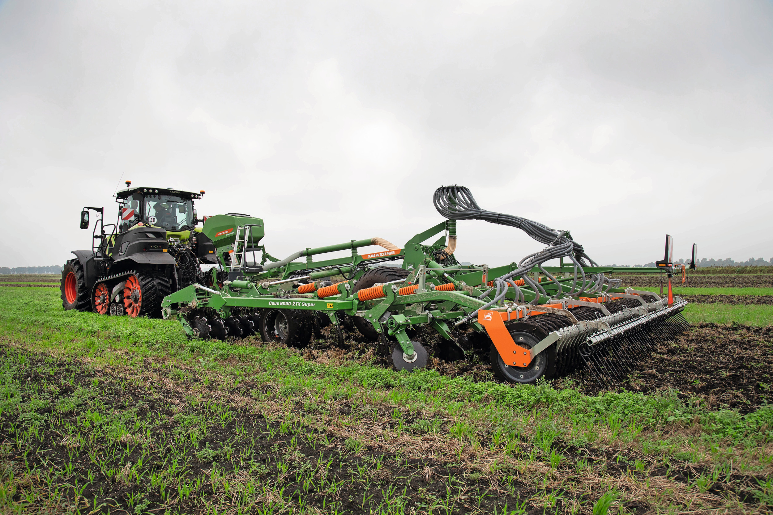 De Duitse machinefabrikant Amazone heeft in 2025 een omzet behaald van €850 miljoen. Dit is een stijging van 11,4%. Dat is opvallend in een jaar waarin de meeste fabrikanten rode cijfers laten zien. Foto: Hans Banus Fotografie